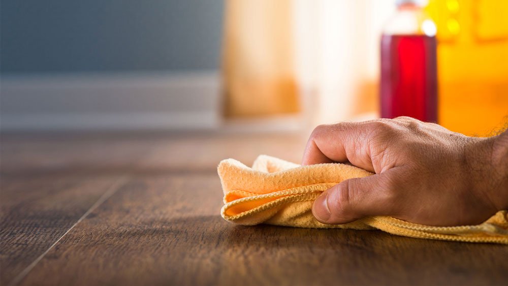 Hướng dẫn vệ sinh sàn nhựa nội thất đúng cách 
