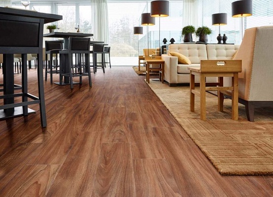 Hướng dẫn vệ sinh sàn nhựa nội thất đúng cách 