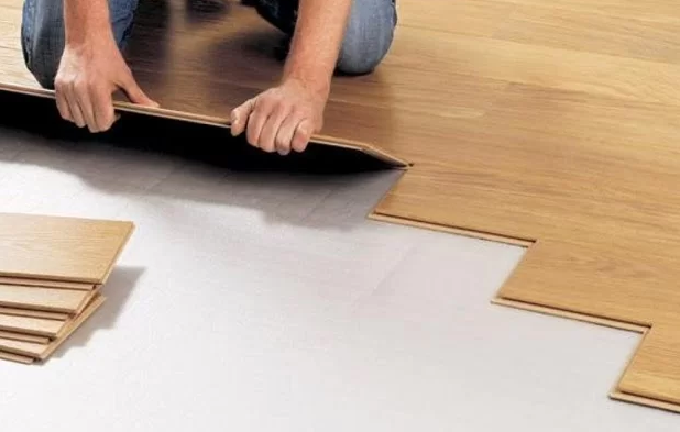Tại sao sàn nhựa PVC xuất hiện kẽ hở ? cách xử lý ra sao?